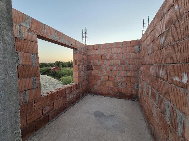 Casa la rosu de vanzare 4 camere 100 mp utili teren 500 mp